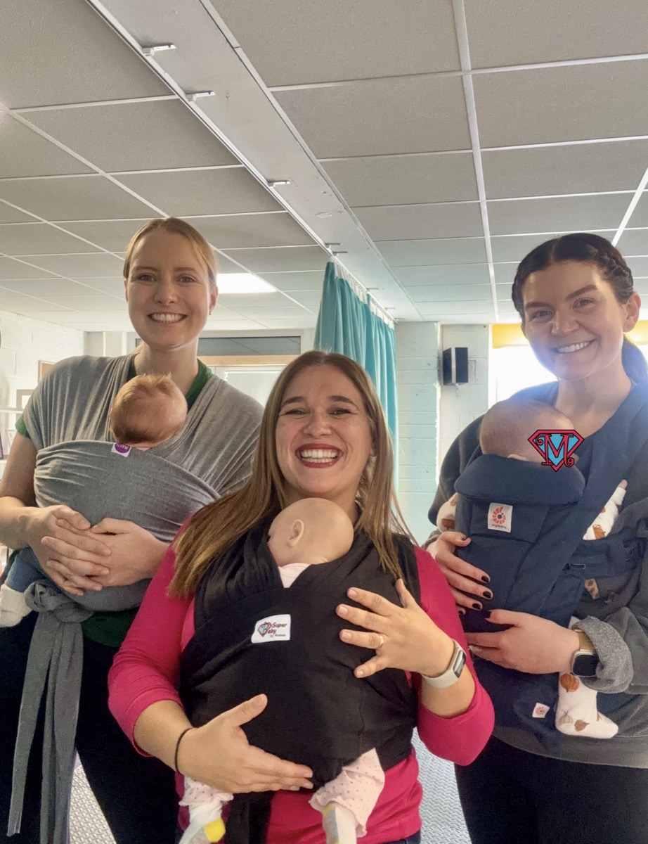 Mums babywearing at Groovy Baby class